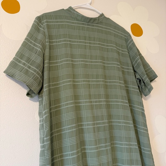 EUC Love Olive Co Green Plaid Mock Neck Short Sleeve Midi Dress - Picture 2 of 9